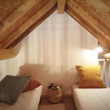 Casas Japoneiras * Paredes de Coura