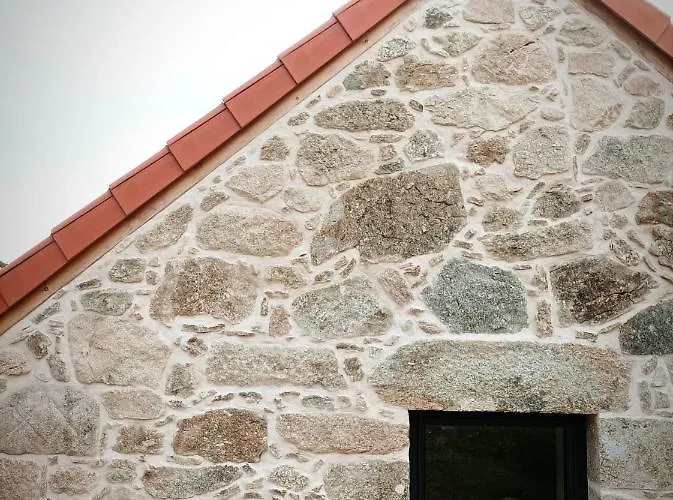 Casas Japoneiras * Paredes de Coura